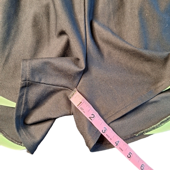 Under Armour shorts - Picture 6 of 7